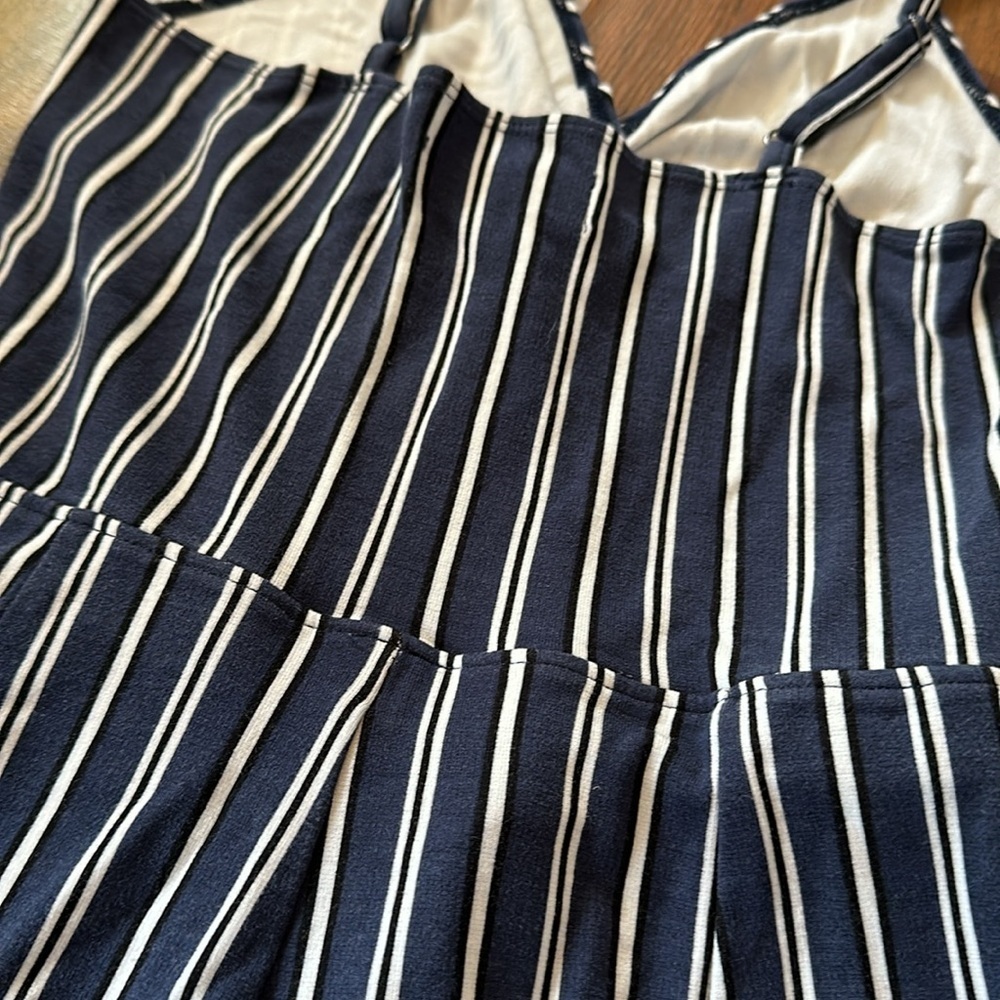 Hollister Peekaboo Striped Jumpsuit Navy/White Cut Out Wide Leg Crop Size Small - Picture 6 of 14